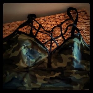 Torrid camo swim suit top NWOT